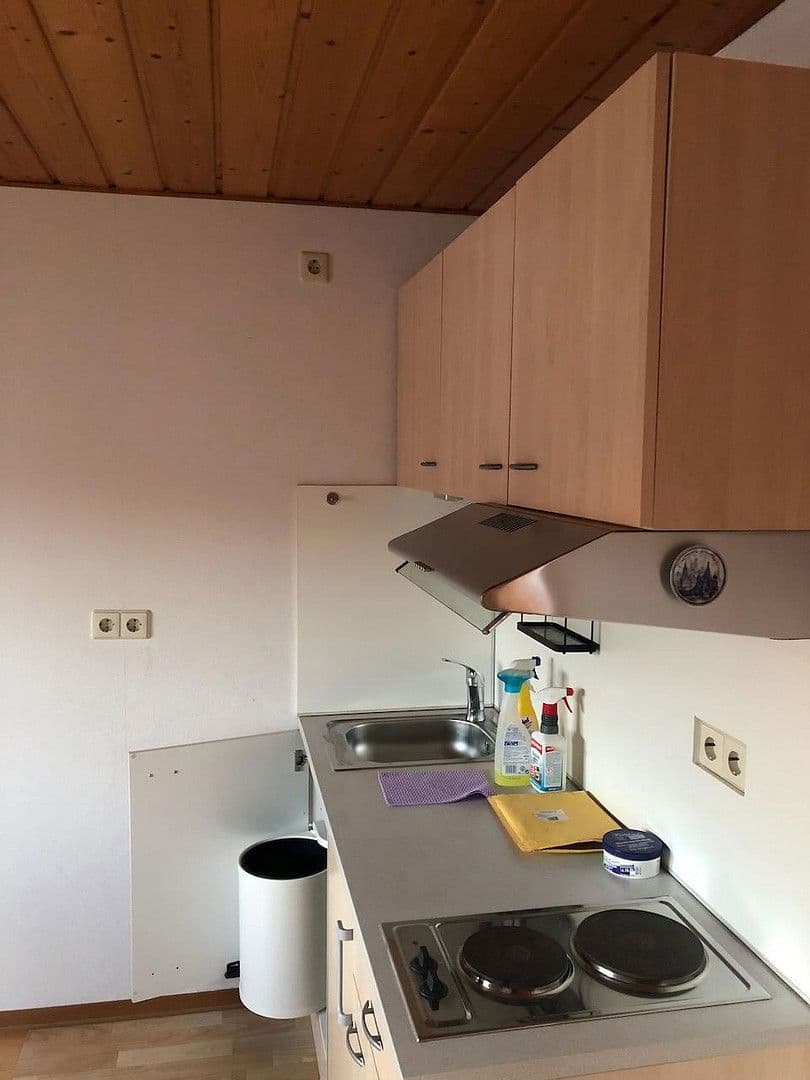 Prenájom bytu 1-izbový 16 m², Stuttgart, Bádensko-Wurttembersko Prenájom bytu 1-izbový 16 m², Stuttgart, Bádensko-Wurttembersko