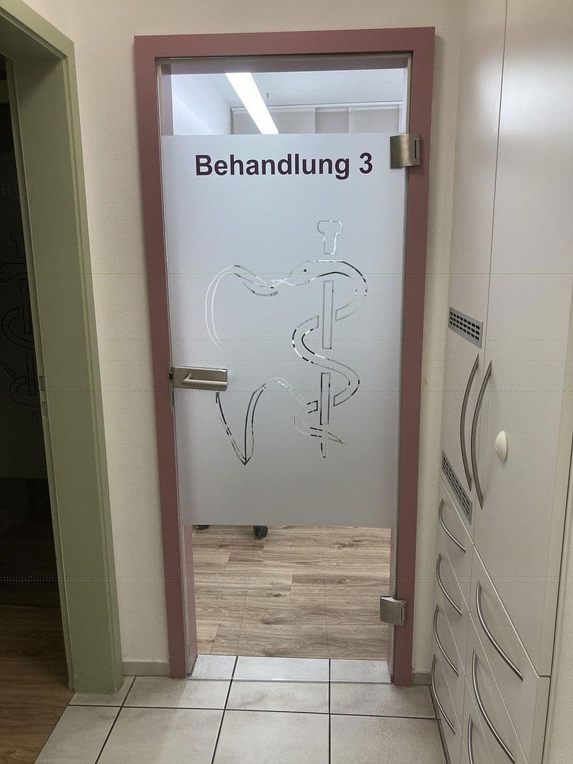 Predaj kancelárie 169 m², Vallendar, Porýnie-Falcko Predaj kancelárie 169 m², Vallendar, Porýnie-Falcko