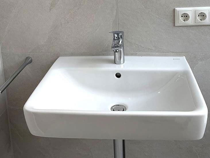 Prenájom bytu 4-izbový 93 m², München, Bavorsko Prenájom bytu 4-izbový 93 m², München, Bavorsko