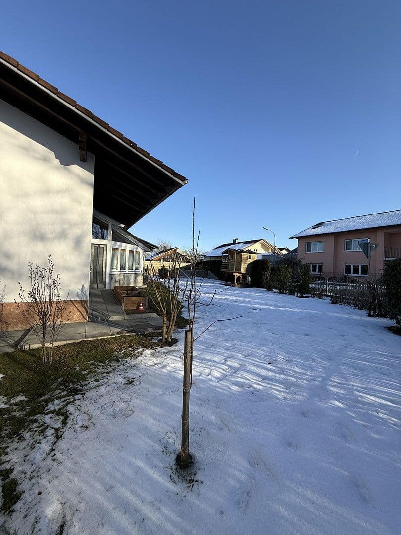 Predaj domu 225 m², pozemek 812 m², Landau an der Isar, Bavorsko Predaj domu 225 m², pozemek 812 m², Landau an der Isar, Bavorsko