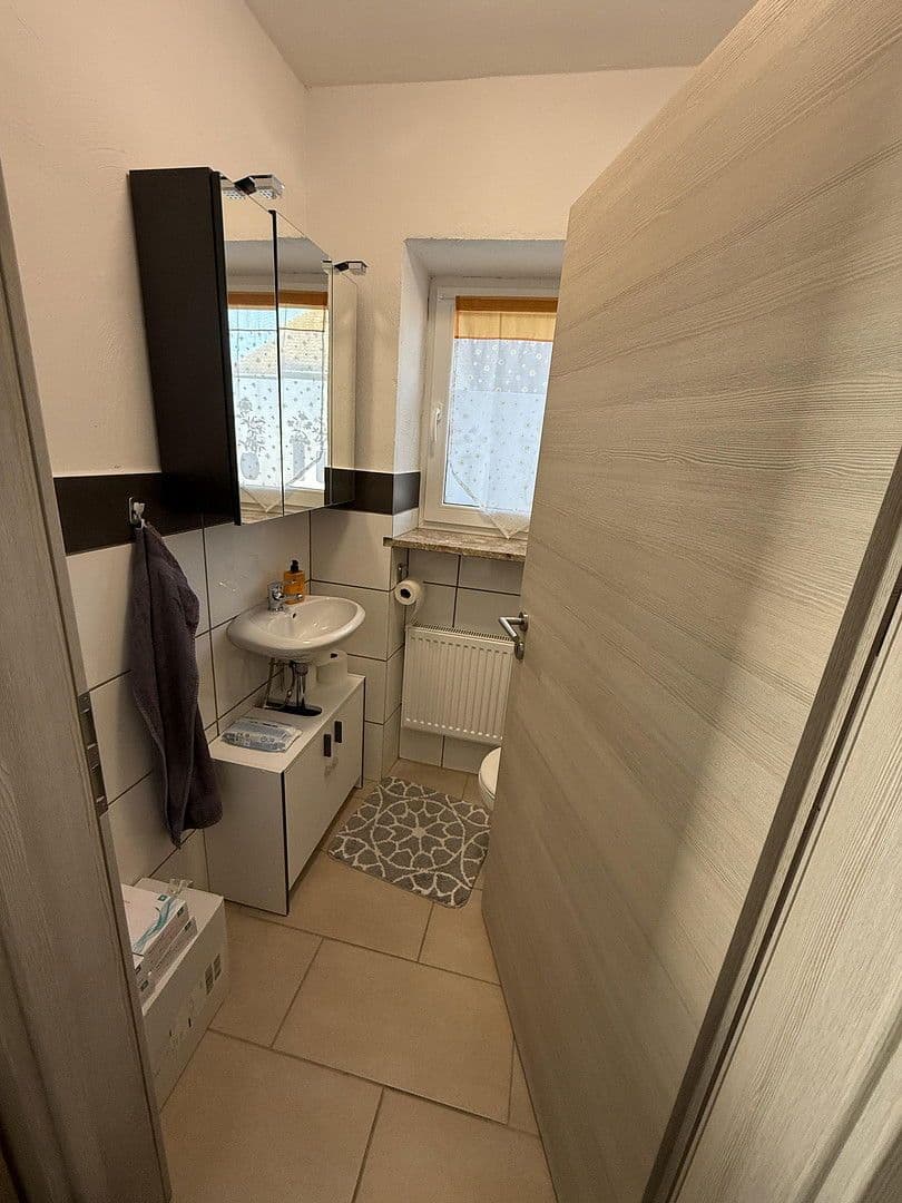Predaj domu 225 m², pozemek 812 m², Landau an der Isar, Bavorsko Predaj domu 225 m², pozemek 812 m², Landau an der Isar, Bavorsko
