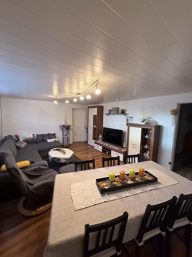 Predaj domu 225 m², pozemek 812 m², Landau an der Isar, Bavorsko Predaj domu 225 m², pozemek 812 m², Landau an der Isar, Bavorsko