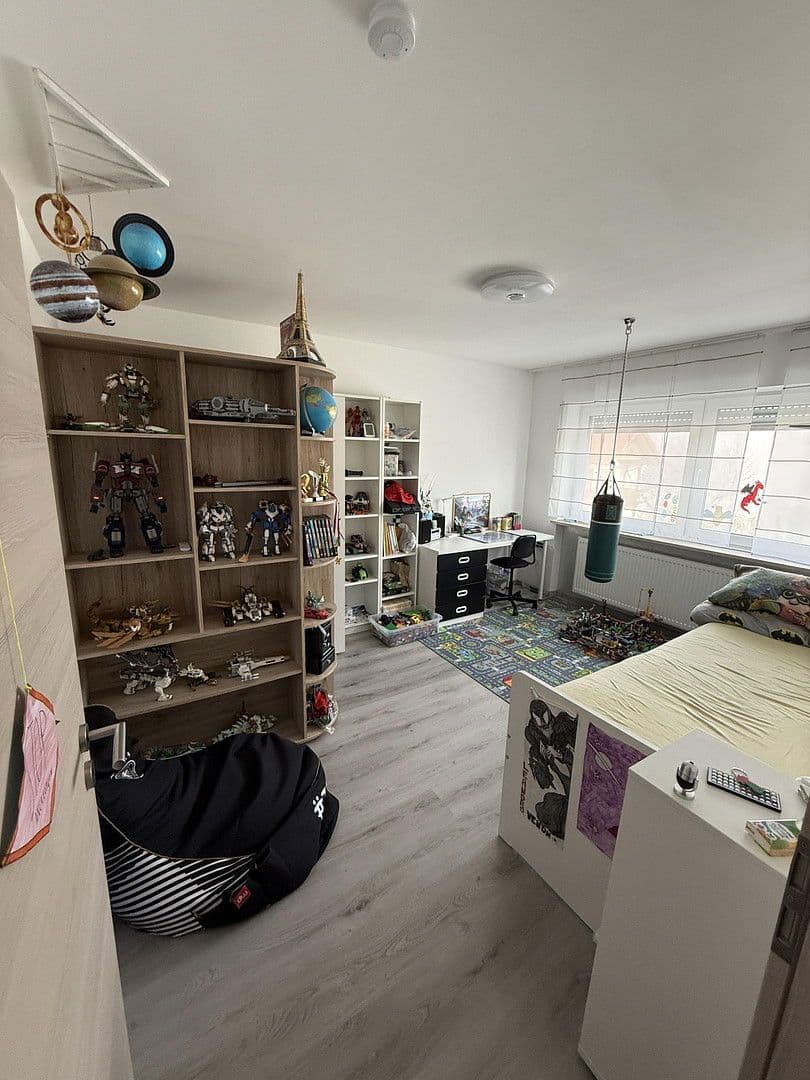 Predaj domu 225 m², pozemek 812 m², Landau an der Isar, Bavorsko Predaj domu 225 m², pozemek 812 m², Landau an der Isar, Bavorsko