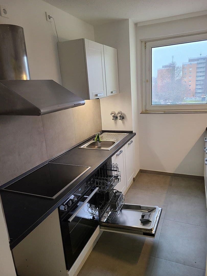 Prenájom bytu 3-izbový 106 m², Alzeyer Str. 1, Frankfurt, Hesensko Prenájom bytu 3-izbový 106 m², Alzeyer Str. 1, Frankfurt, Hesensko