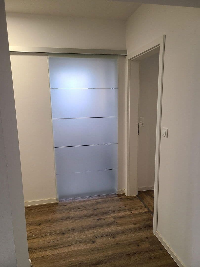 Prenájom bytu 3-izbový 106 m², Alzeyer Str. 1, Frankfurt, Hesensko Prenájom bytu 3-izbový 106 m², Alzeyer Str. 1, Frankfurt, Hesensko