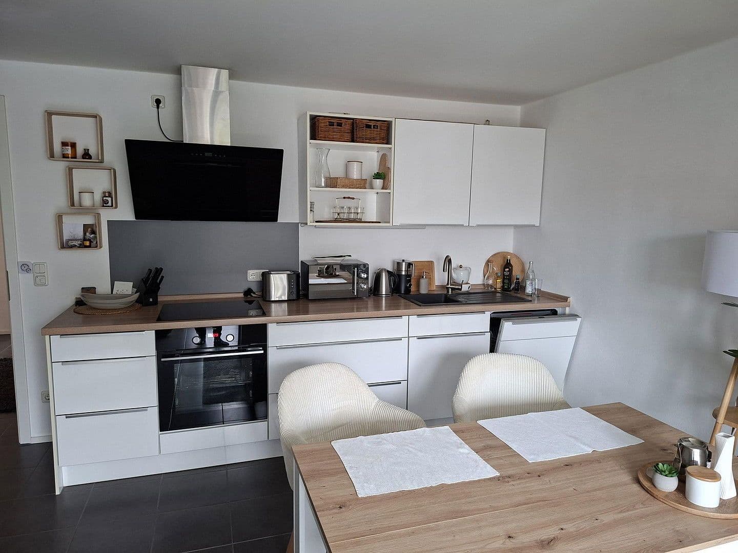 Prenájom bytu 2-izbový 55 m², Schlesierstraße 93, Regensburg, Bavorsko Prenájom bytu 2-izbový 55 m², Schlesierstraße 93, Regensburg, Bavorsko