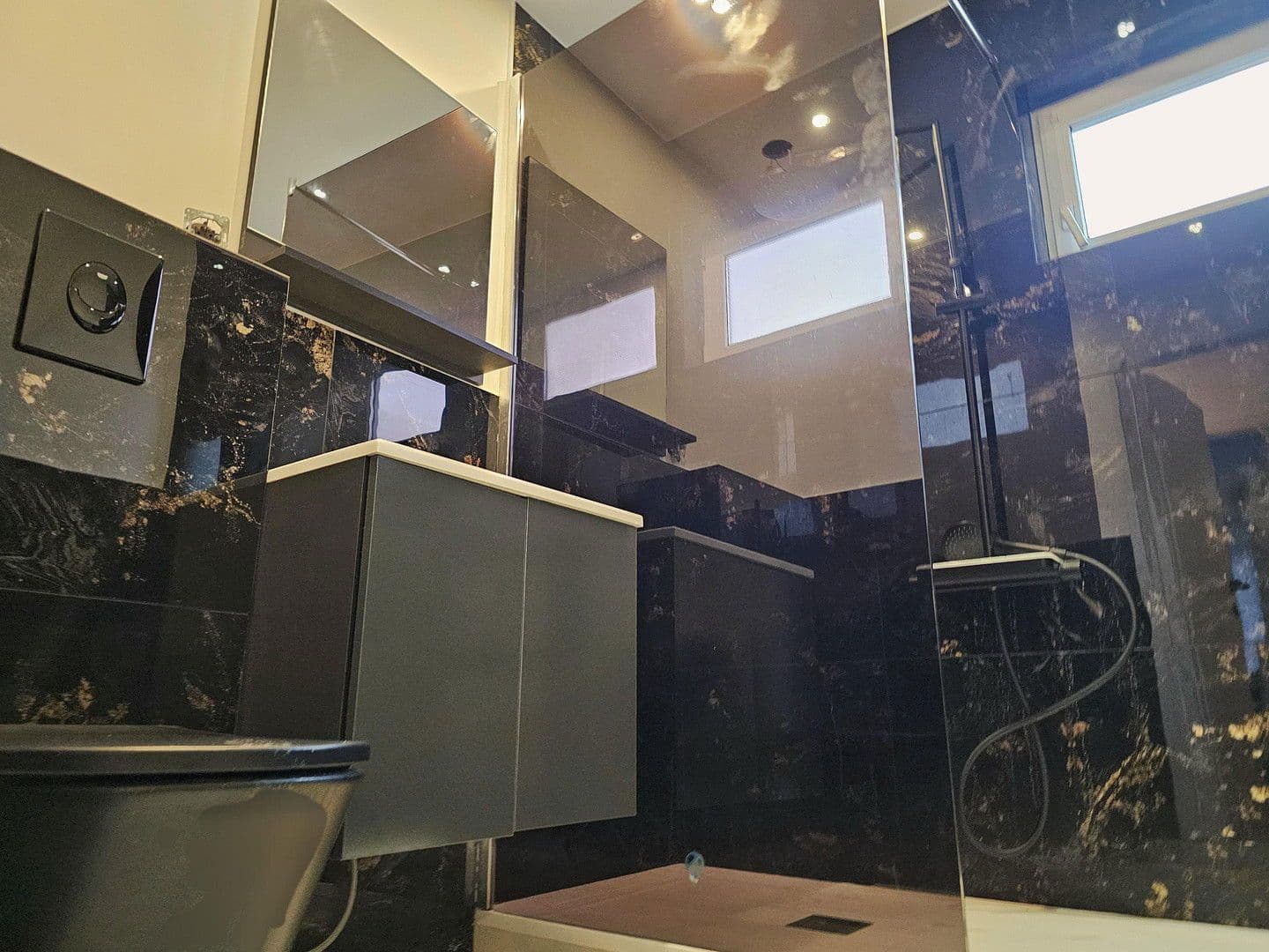 Predaj domu 86 m², pozemek 610 m², Dillendorf, Porýnie-Falcko Predaj domu 86 m², pozemek 610 m², Dillendorf, Porýnie-Falcko