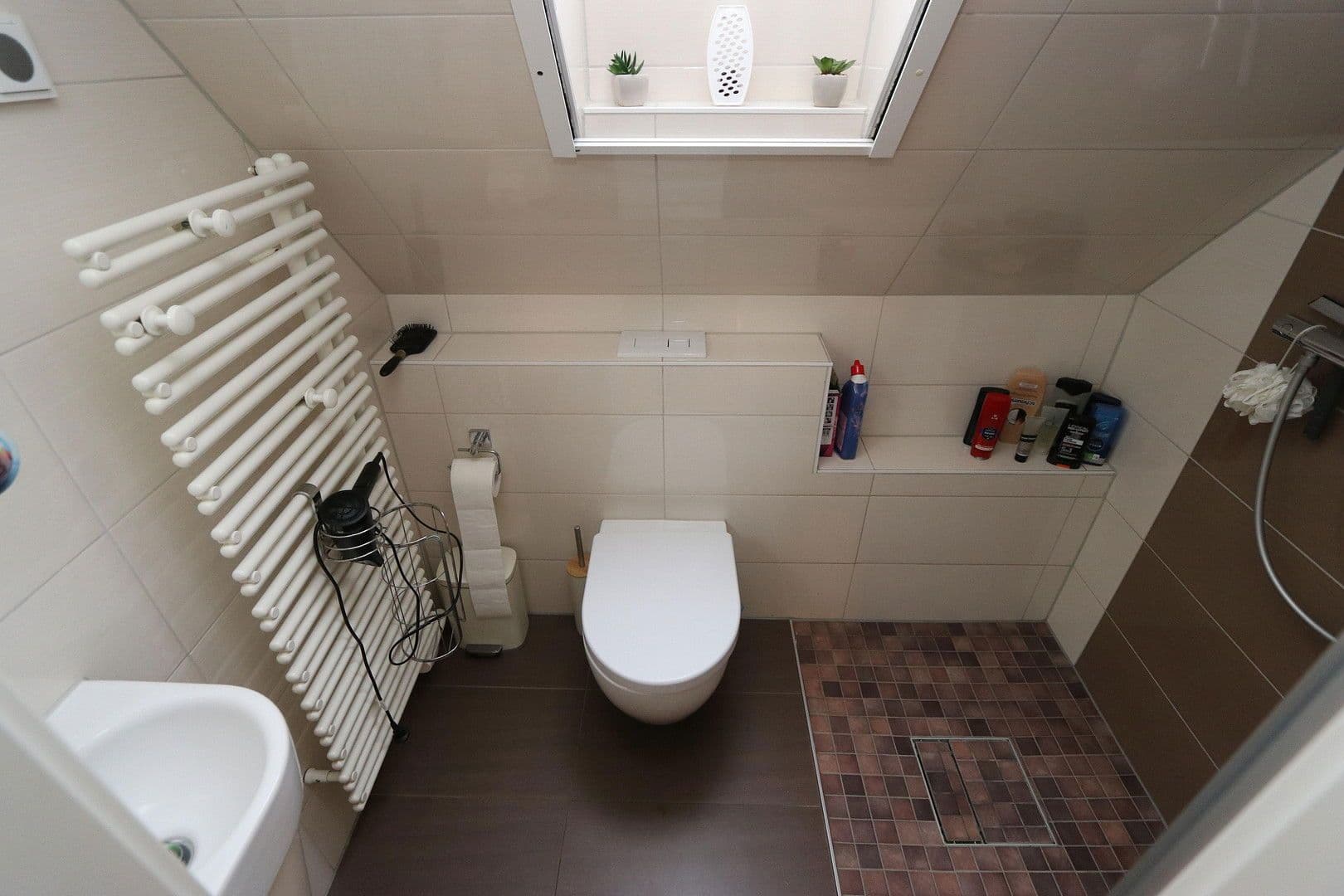 Predaj domu 150 m², pozemek 4.169 m², Neu Wulmstorf, Dolné Sasko Predaj domu 150 m², pozemek 4.169 m², Neu Wulmstorf, Dolné Sasko