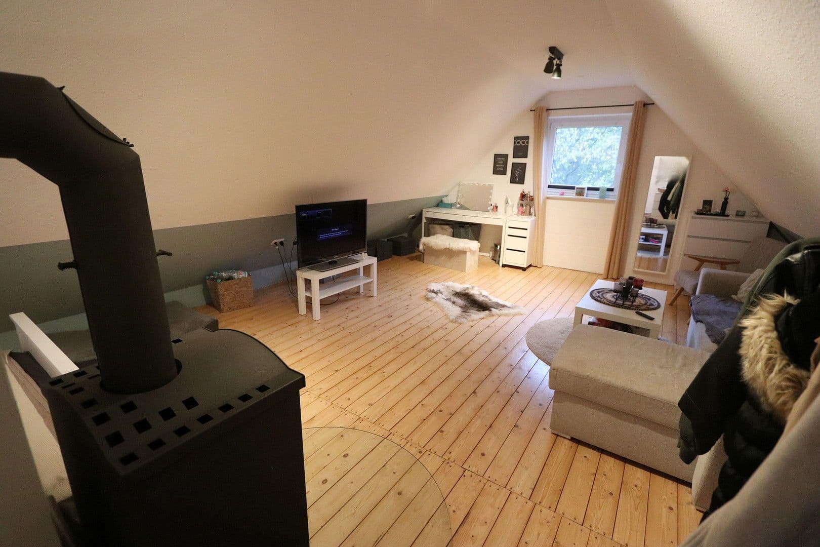 Predaj domu 150 m², pozemek 4.169 m², Neu Wulmstorf, Dolné Sasko Predaj domu 150 m², pozemek 4.169 m², Neu Wulmstorf, Dolné Sasko