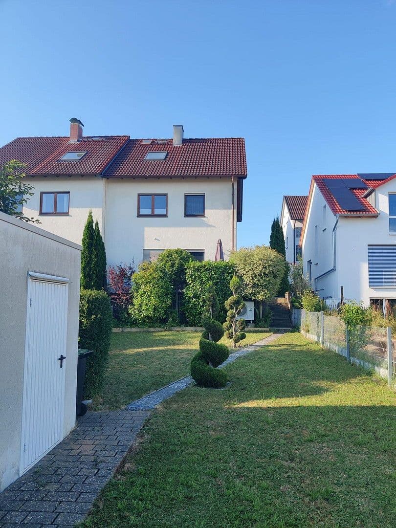 Predaj domu 125 m², pozemek 305 m², Gärtringen, Bádensko-Wurttembersko Predaj domu 125 m², pozemek 305 m², Gärtringen, Bádensko-Wurttembersko