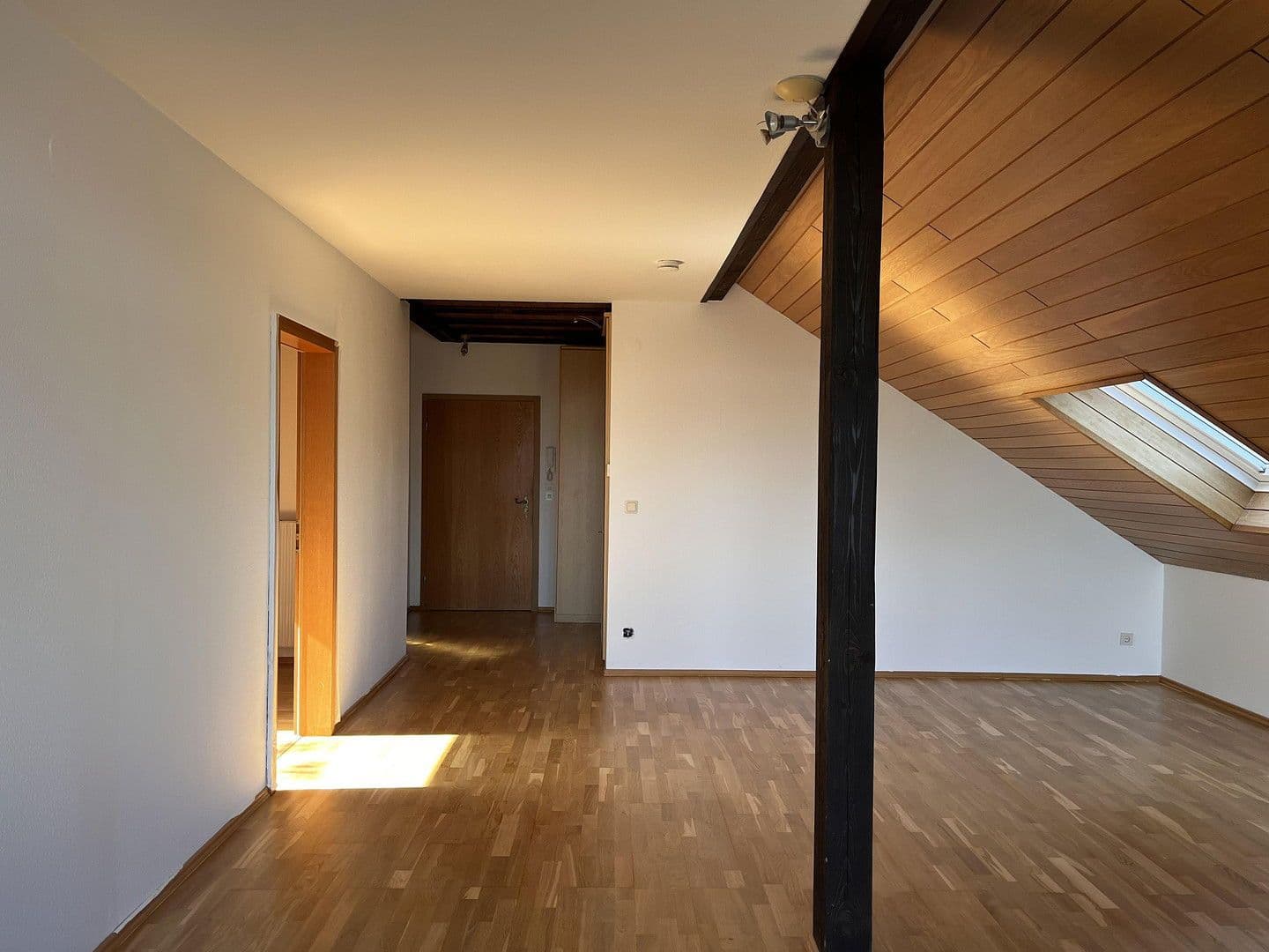 Prenájom bytu 3-izbový 77 m², Rossertblick 11, Eppstein, Hesensko Prenájom bytu 3-izbový 77 m², Rossertblick 11, Eppstein, Hesensko