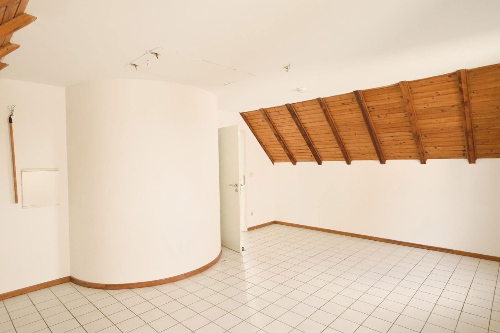 Predaj domu 107 m², pozemek 332 m², Mehren, Porýnie-Falcko Predaj domu 107 m², pozemek 332 m², Mehren, Porýnie-Falcko