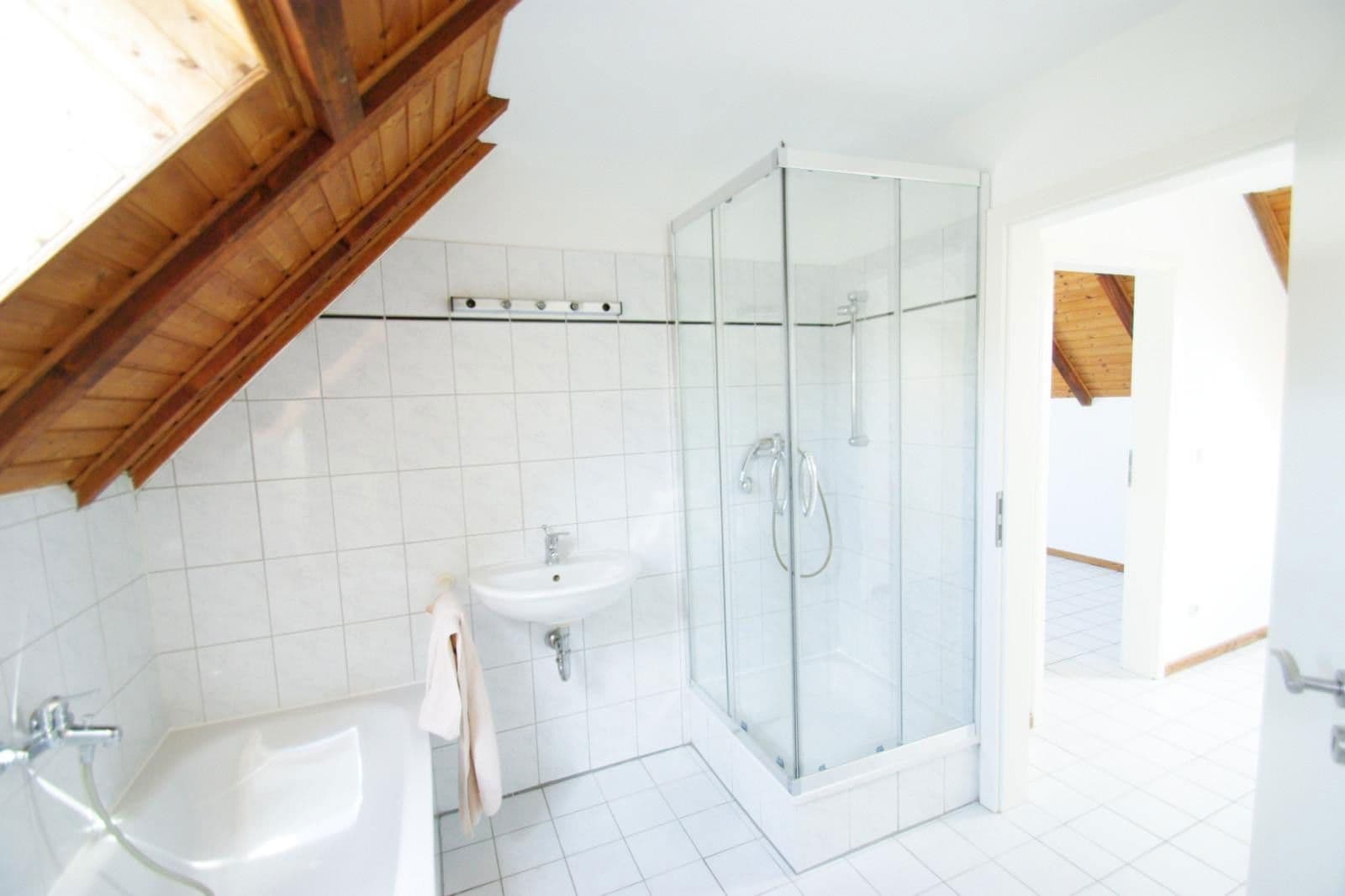 Predaj domu 107 m², pozemek 332 m², Mehren, Porýnie-Falcko Predaj domu 107 m², pozemek 332 m², Mehren, Porýnie-Falcko