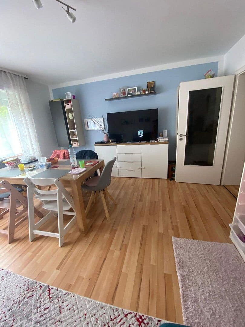 Prenájom bytu 3-izbový 85 m², Kaiser-Friedrichstr. 32, Pforzheim, Bádensko-Wurttembersko Prenájom bytu 3-izbový 85 m², Kaiser-Friedrichstr. 32, Pforzheim, Bádensko-Wurttembersko