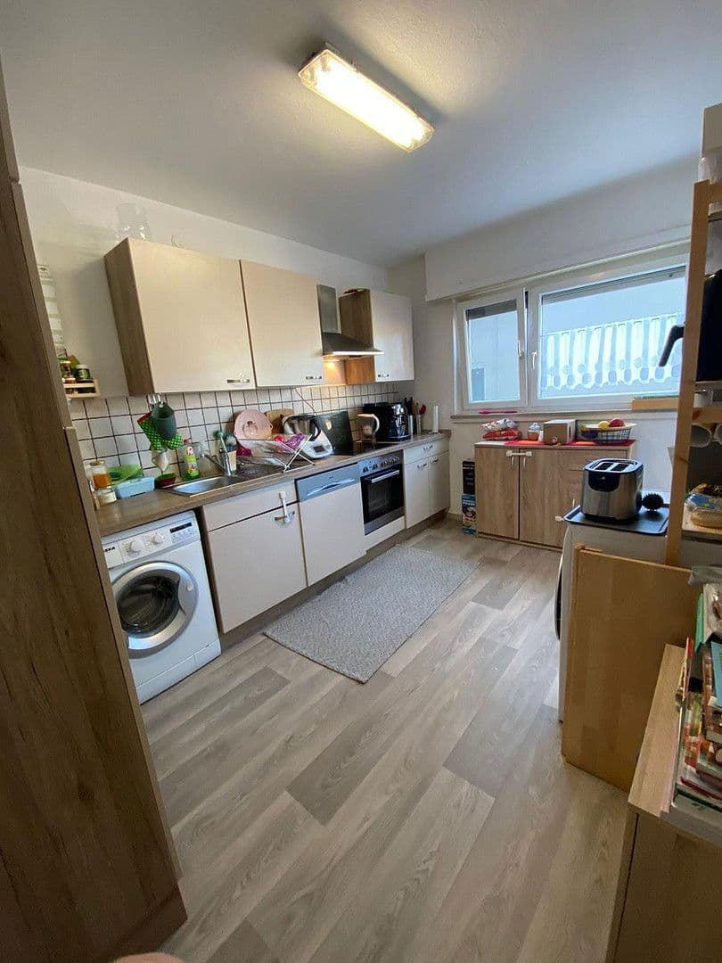 Prenájom bytu 3-izbový 85 m², Kaiser-Friedrichstr. 32, Pforzheim, Bádensko-Wurttembersko Prenájom bytu 3-izbový 85 m², Kaiser-Friedrichstr. 32, Pforzheim, Bádensko-Wurttembersko