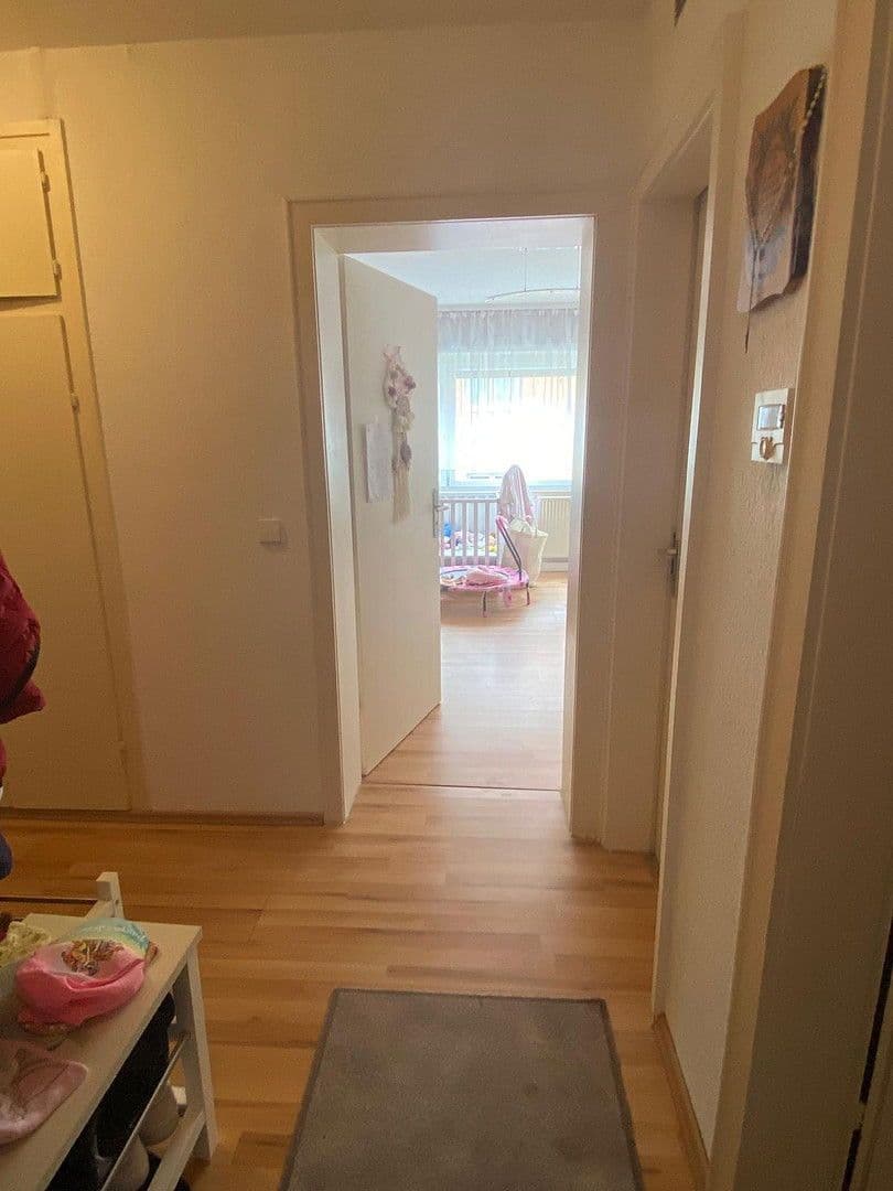 Prenájom bytu 3-izbový 85 m², Kaiser-Friedrichstr. 32, Pforzheim, Bádensko-Wurttembersko Prenájom bytu 3-izbový 85 m², Kaiser-Friedrichstr. 32, Pforzheim, Bádensko-Wurttembersko