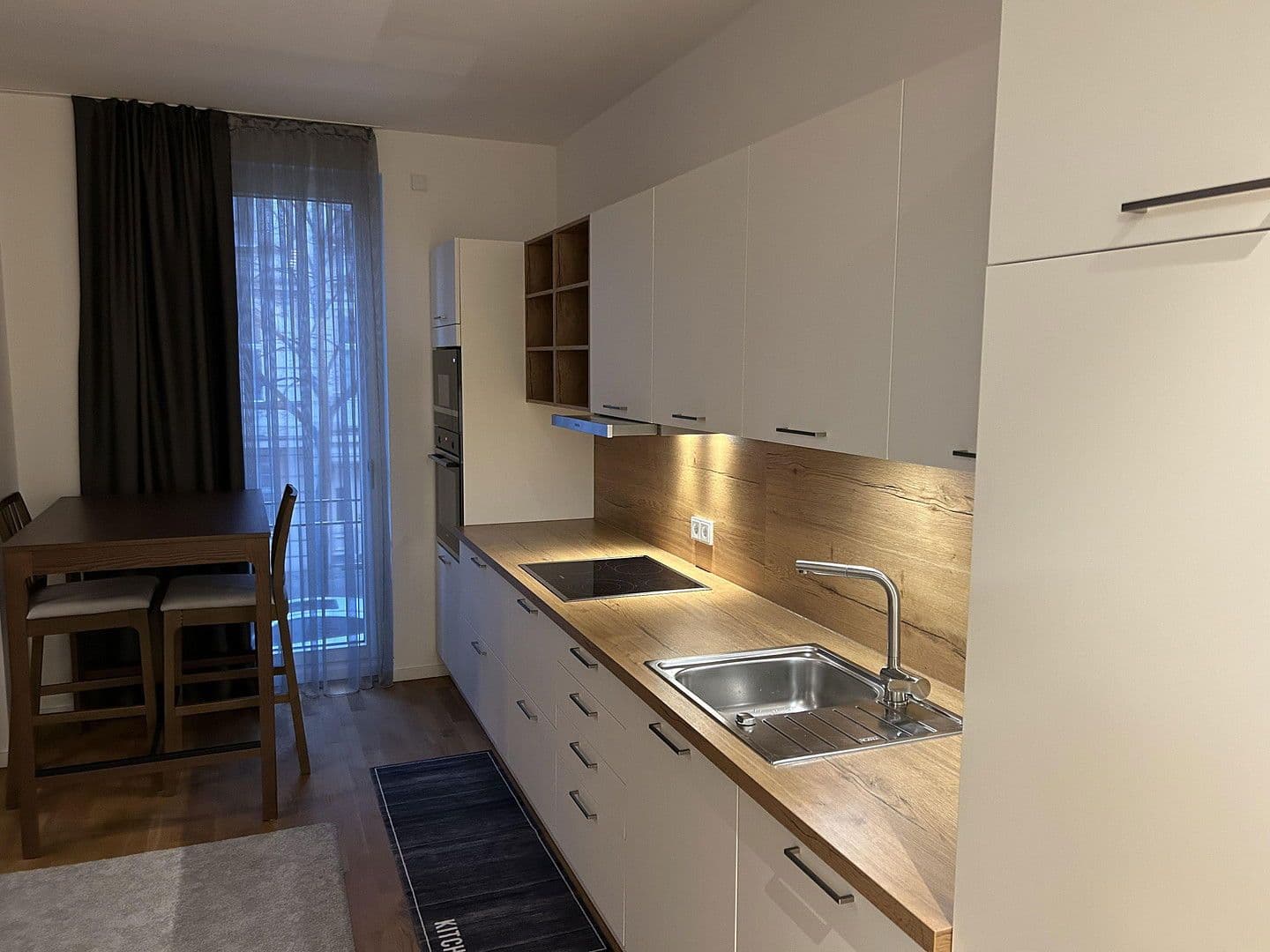 Prenájom bytu 2-izbový 47 m², Rückertstraße 7, Berlin, Berlín Prenájom bytu 2-izbový 47 m², Rückertstraße 7, Berlin, Berlín