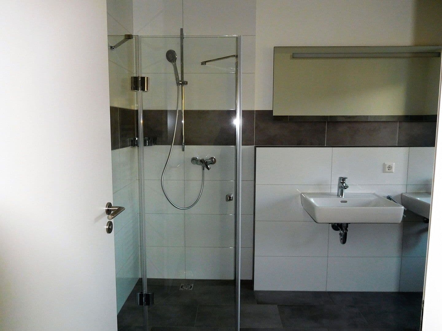 Prenájom bytu 3-izbový 86 m², Zimmermannstrasse 25, Laufenburg (Baden), Bádensko-Wurttembersko Prenájom bytu 3-izbový 86 m², Zimmermannstrasse 25, Laufenburg (Baden), Bádensko-Wurttembersko