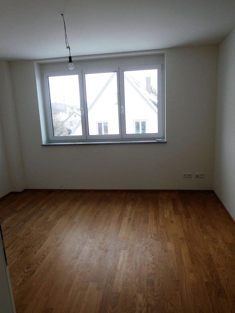 Prenájom bytu 3-izbový 86 m², Zimmermannstrasse 25, Laufenburg (Baden), Bádensko-Wurttembersko Prenájom bytu 3-izbový 86 m², Zimmermannstrasse 25, Laufenburg (Baden), Bádensko-Wurttembersko