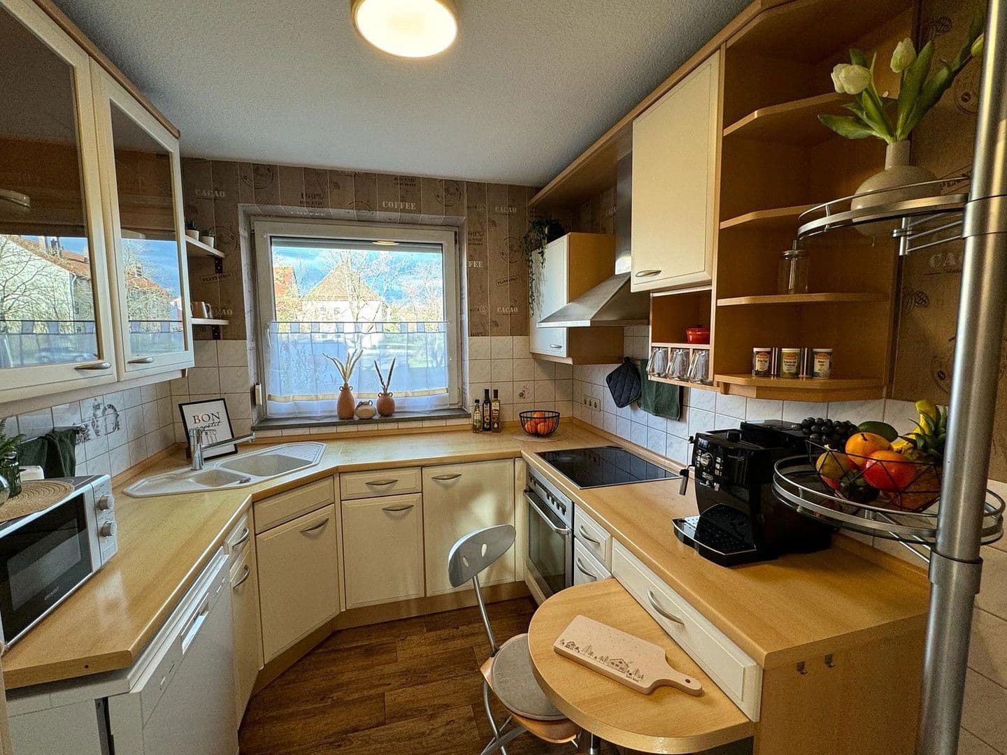 Prenájom bytu 3-izbový 85 m², Eichstätter Platz 8, Nürnberg, Bavorsko Prenájom bytu 3-izbový 85 m², Eichstätter Platz 8, Nürnberg, Bavorsko