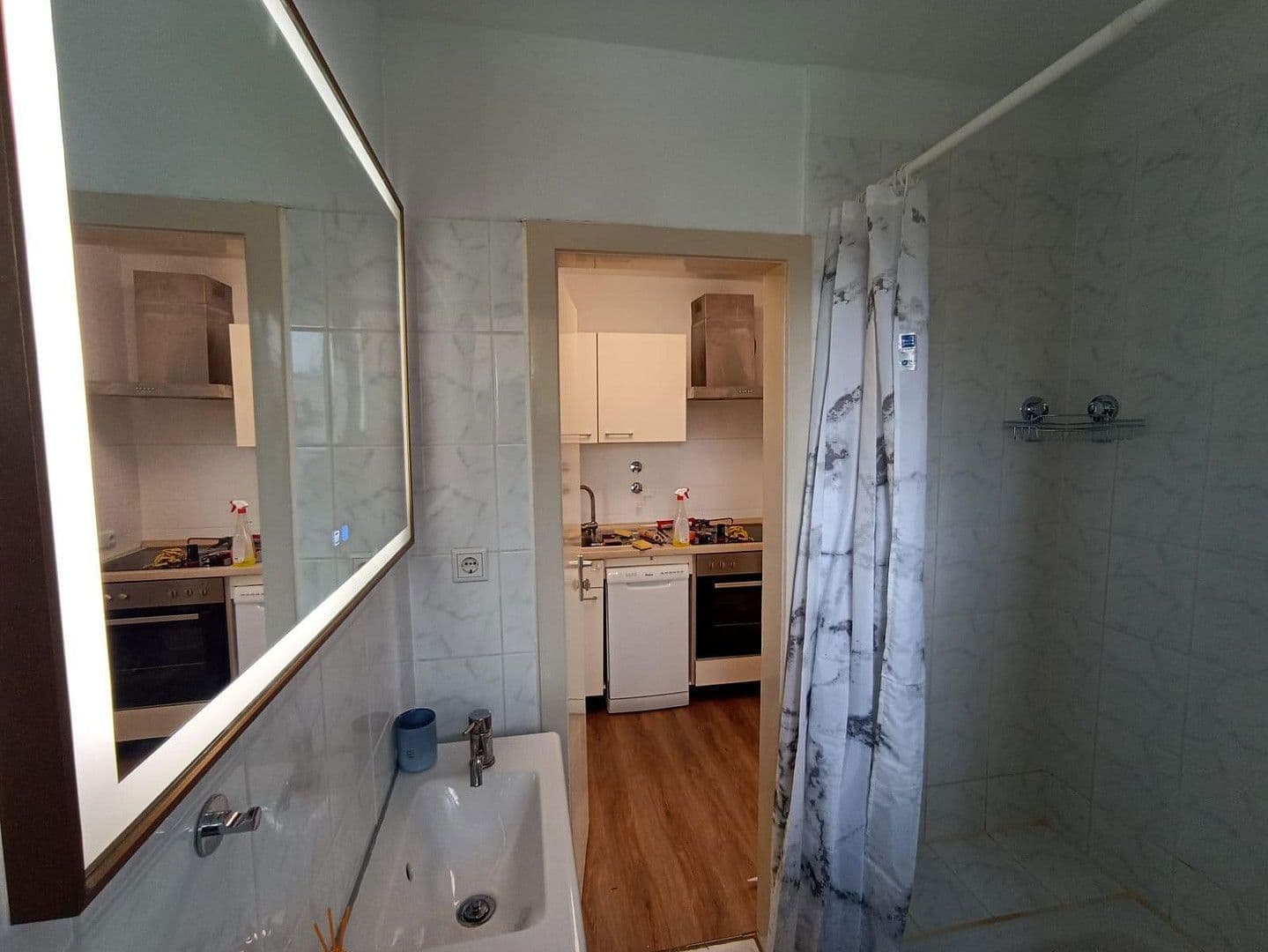 Prenájom bytu 2-izbový 30 m², Düsseldorf, Severné Porýnie - Westfálsko Prenájom bytu 2-izbový 30 m², Düsseldorf, Severné Porýnie - Westfálsko