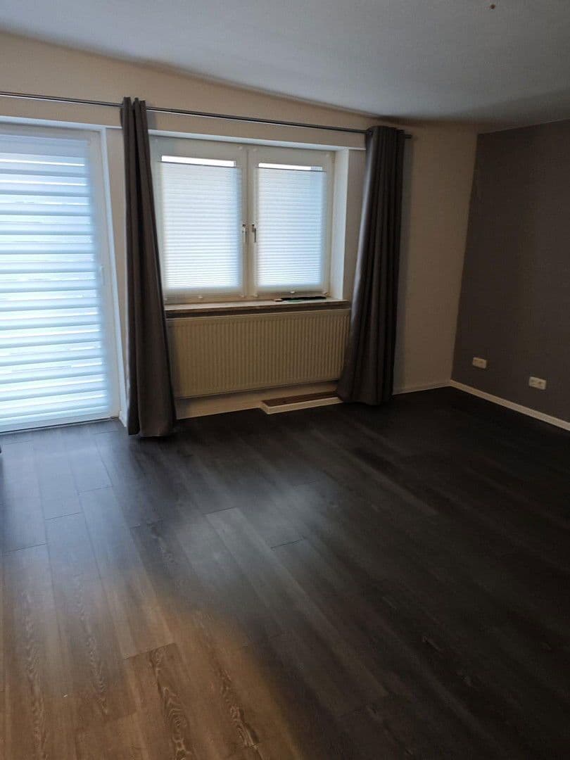 Predaj domu 186 m², pozemek 3.000 m², Brokstedt, Šlezvicko-Holštajnsko Predaj domu 186 m², pozemek 3.000 m², Brokstedt, Šlezvicko-Holštajnsko