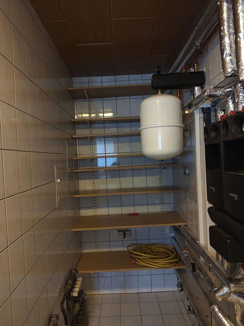 Predaj domu 186 m², pozemek 3.000 m², Brokstedt, Šlezvicko-Holštajnsko Predaj domu 186 m², pozemek 3.000 m², Brokstedt, Šlezvicko-Holštajnsko