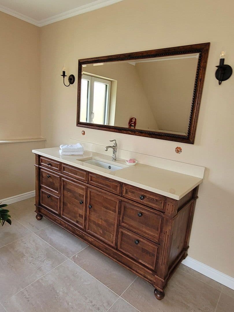 Predaj domu 200 m², pozemek 569 m², Roßtal, Bavorsko Predaj domu 200 m², pozemek 569 m², Roßtal, Bavorsko