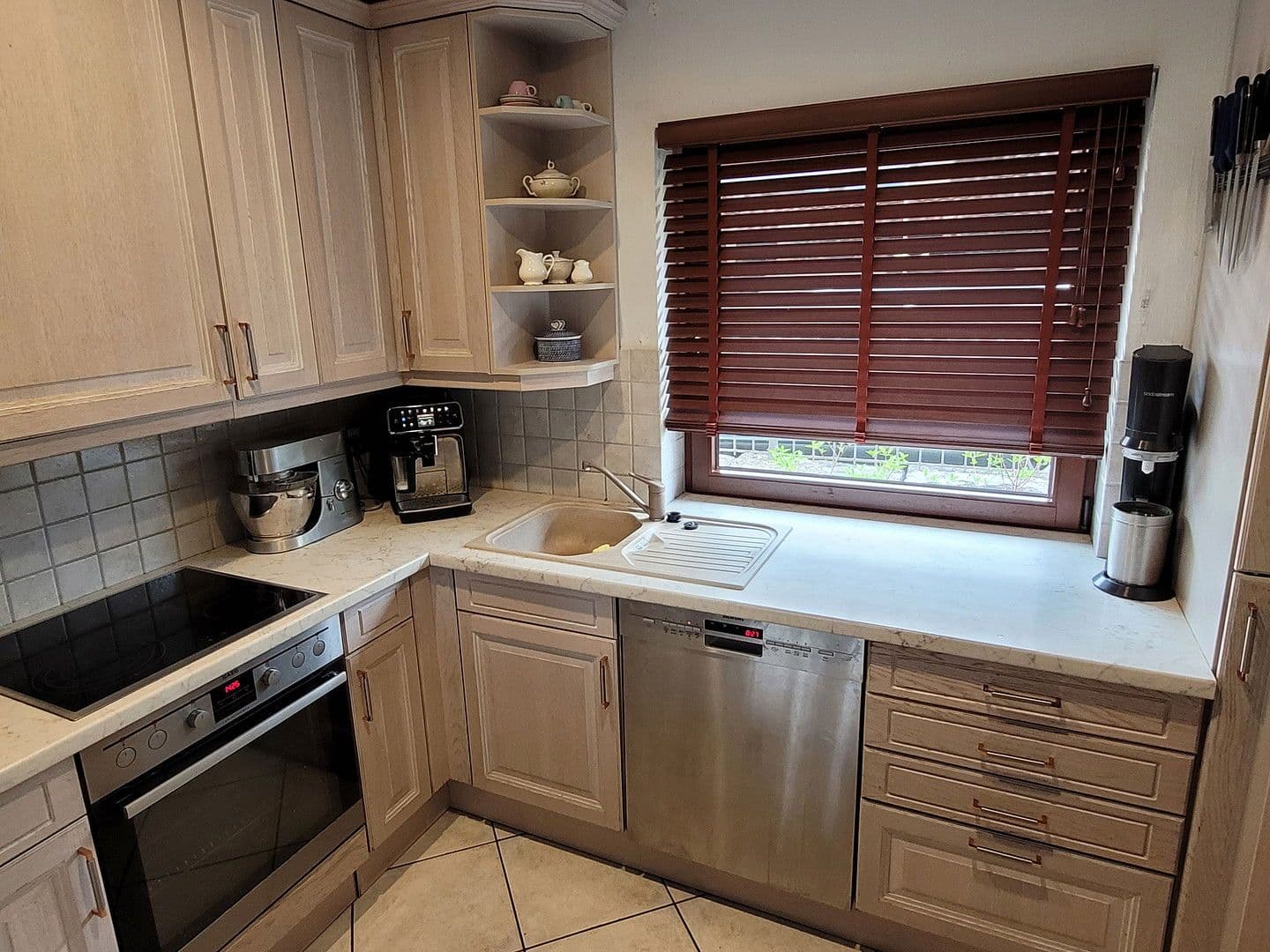 Predaj domu 200 m², pozemek 569 m², Roßtal, Bavorsko Predaj domu 200 m², pozemek 569 m², Roßtal, Bavorsko