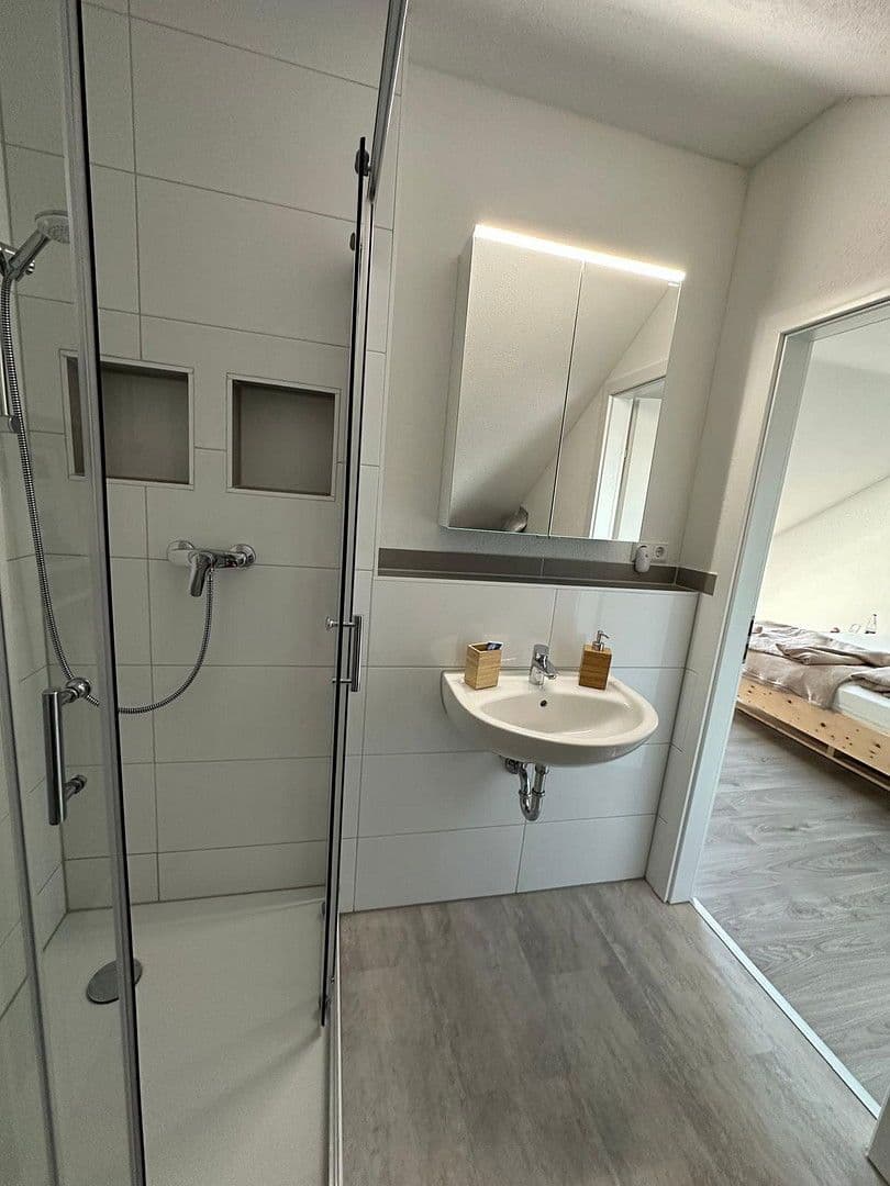 Prenájom bytu 4-izbový 119 m², Bad Rappenau, Bádensko-Wurttembersko Prenájom bytu 4-izbový 119 m², Bad Rappenau, Bádensko-Wurttembersko