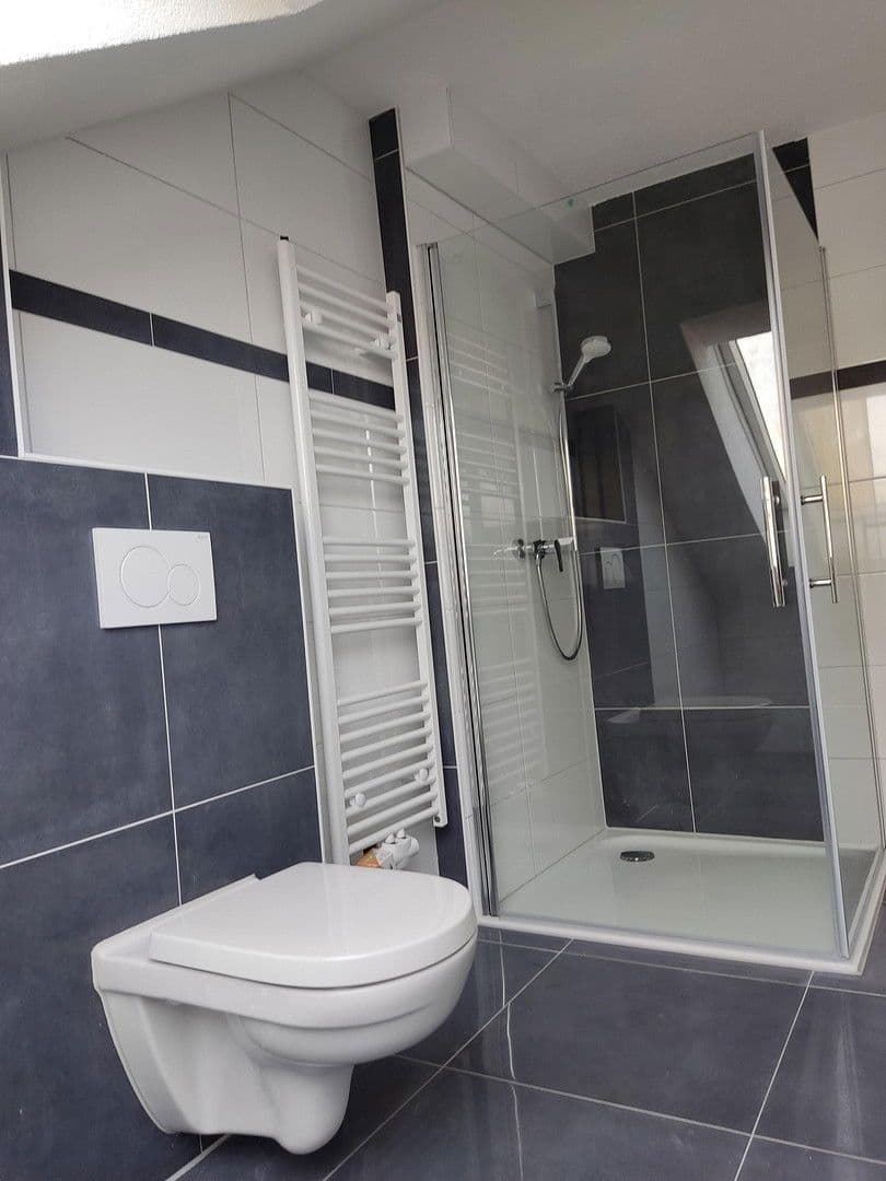 Prenájom bytu 4-izbový 119 m², Bad Rappenau, Bádensko-Wurttembersko Prenájom bytu 4-izbový 119 m², Bad Rappenau, Bádensko-Wurttembersko