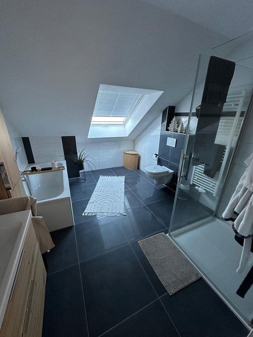 Prenájom bytu 4-izbový 119 m², Bad Rappenau, Bádensko-Wurttembersko Prenájom bytu 4-izbový 119 m², Bad Rappenau, Bádensko-Wurttembersko