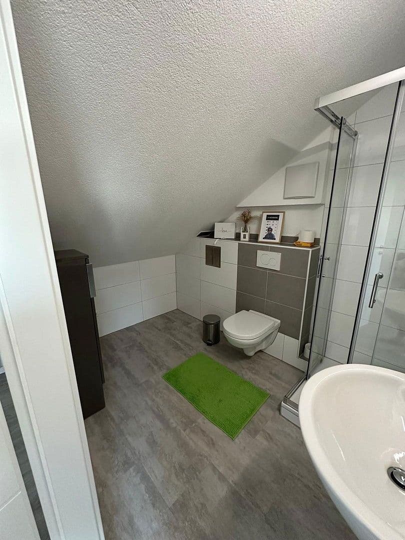 Prenájom bytu 4-izbový 119 m², Bad Rappenau, Bádensko-Wurttembersko Prenájom bytu 4-izbový 119 m², Bad Rappenau, Bádensko-Wurttembersko