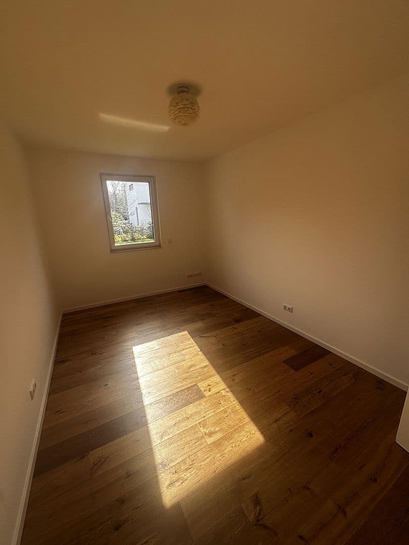 Prenájom bytu 4-izbový 125 m², Hamburg, Hamburg Prenájom bytu 4-izbový 125 m², Hamburg, Hamburg