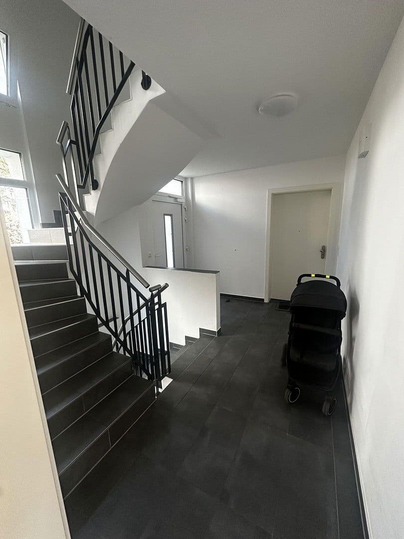 Prenájom bytu 4-izbový 125 m², Hamburg, Hamburg Prenájom bytu 4-izbový 125 m², Hamburg, Hamburg