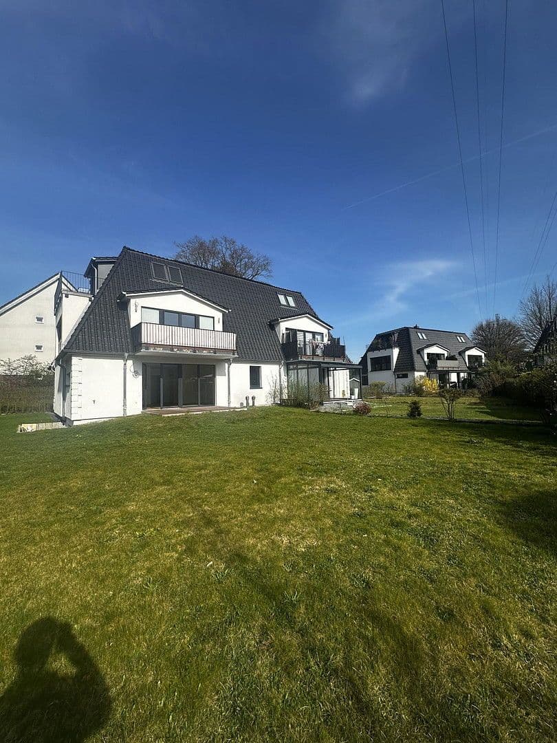 Prenájom bytu 4-izbový 125 m², Hamburg, Hamburg Prenájom bytu 4-izbový 125 m², Hamburg, Hamburg