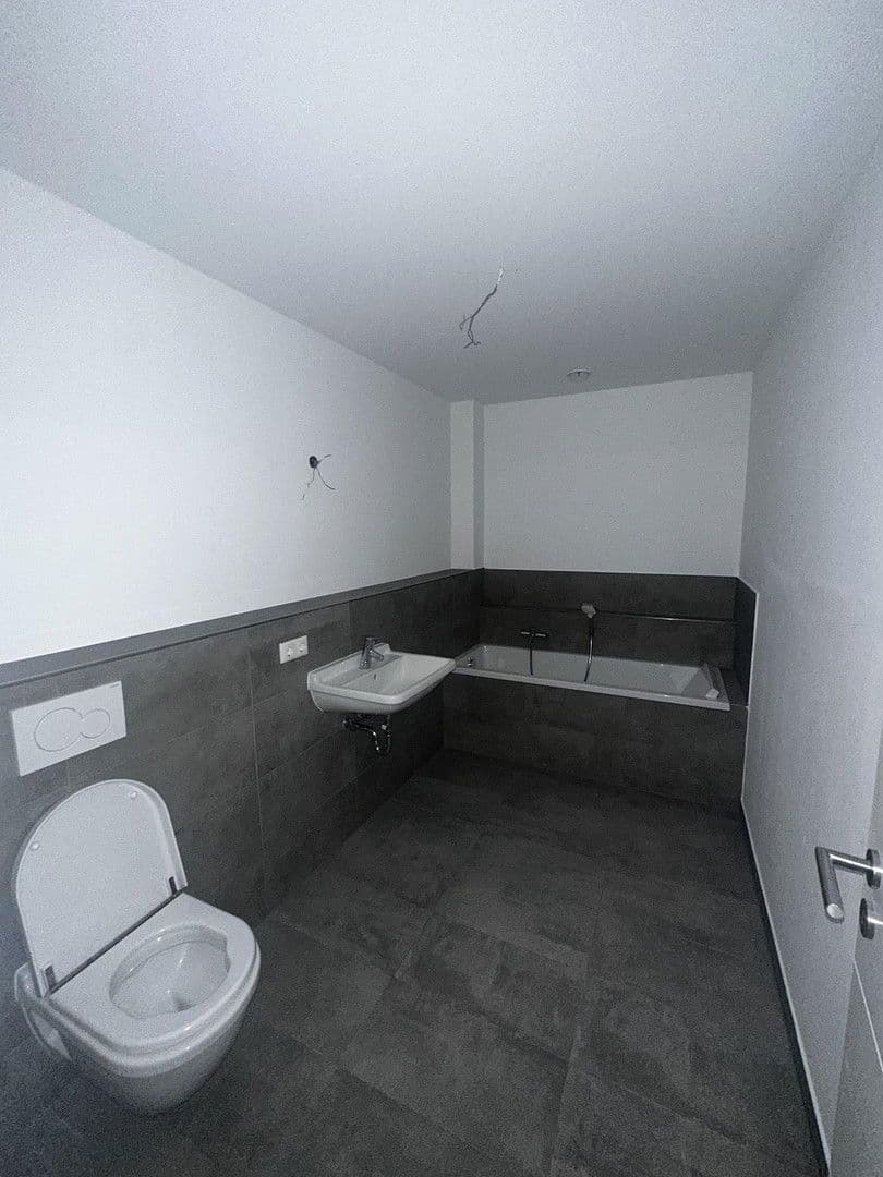 Prenájom bytu 4-izbový 125 m², Hamburg, Hamburg Prenájom bytu 4-izbový 125 m², Hamburg, Hamburg