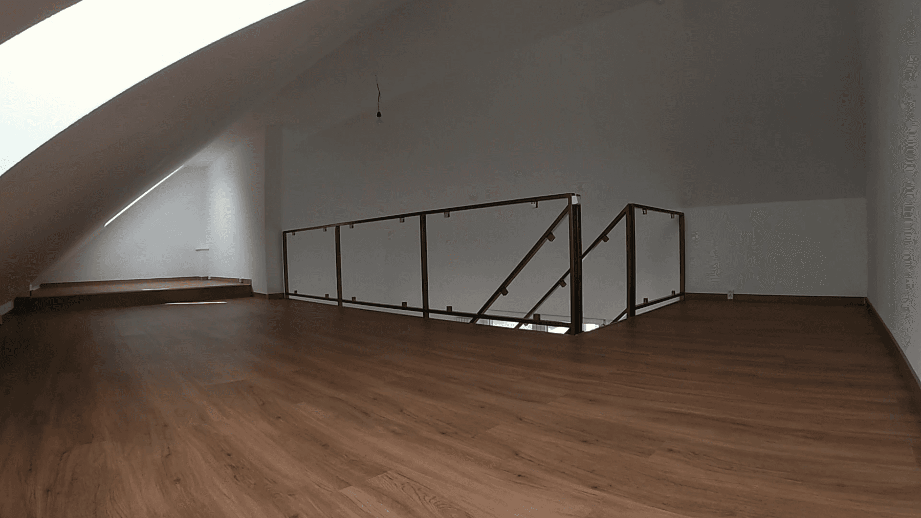 Prenájom bytu 1-izbový 85 m², Eisenbahnstraße 38, Werder (Havel), Brandenbursko Prenájom bytu 1-izbový 85 m², Eisenbahnstraße 38, Werder (Havel), Brandenbursko