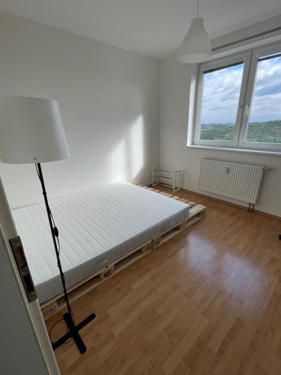 Prenájom bytu 2-izbový 40 m², Štúrova, Praha, Praha Prenájom bytu 2-izbový 40 m², Štúrova, Praha, Praha