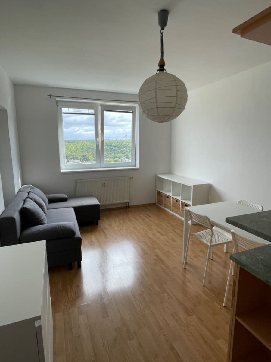 Prenájom bytu 2-izbový 40 m², Štúrova, Praha, Praha Prenájom bytu 2-izbový 40 m², Štúrova, Praha, Praha