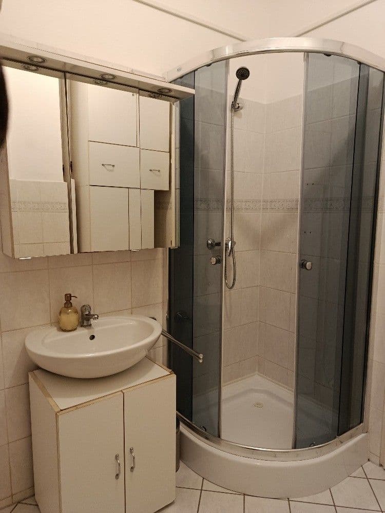 Prenájom bytu 2-izbový 66 m², Nákladní, Karlovy Vary, Karlovarský kraj Prenájom bytu 2-izbový 66 m², Nákladní, Karlovy Vary, Karlovarský kraj