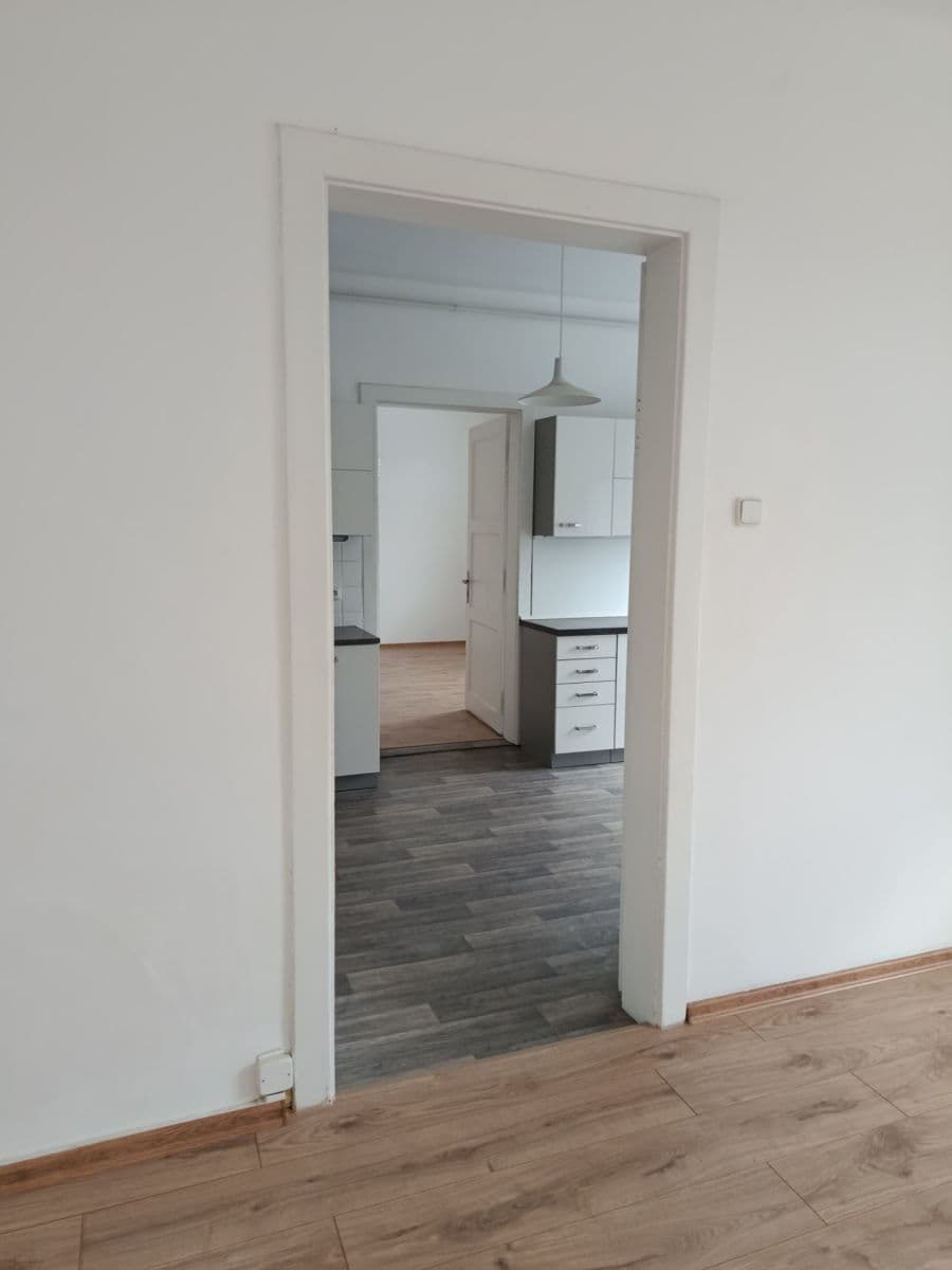 Prenájom bytu 2-izbový 66 m², Nákladní, Karlovy Vary, Karlovarský kraj Prenájom bytu 2-izbový 66 m², Nákladní, Karlovy Vary, Karlovarský kraj