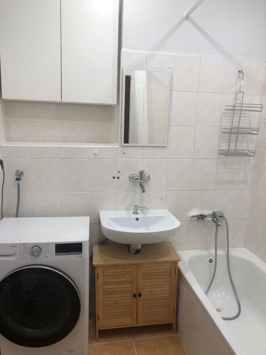 Prenájom bytu 2-izbový 62 m², Pivovarnická, Praha, Praha Prenájom bytu 2-izbový 62 m², Pivovarnická, Praha, Praha