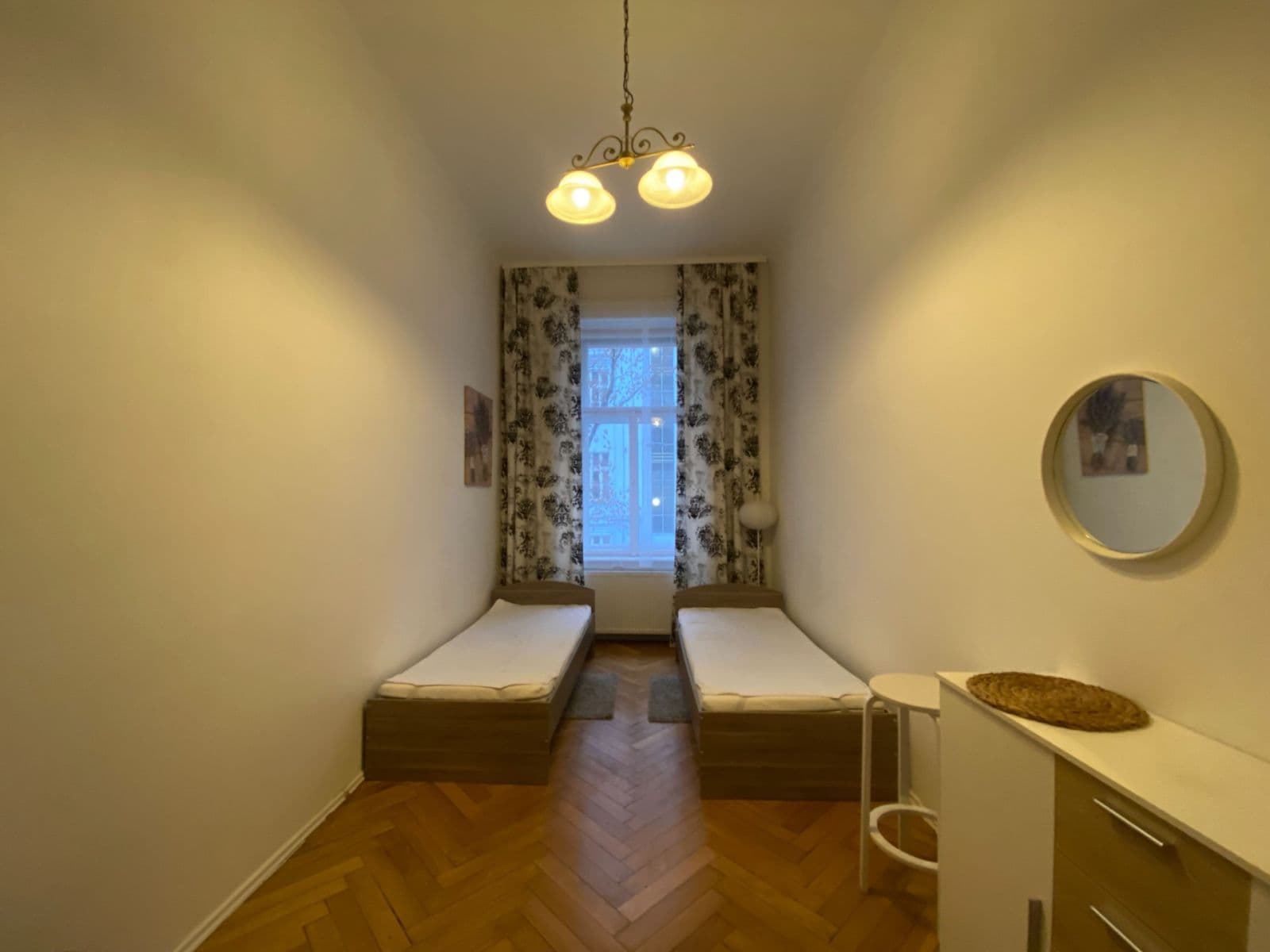 Prenájom bytu 3-izbový 87 m², Preslova, Praha, Praha Prenájom bytu 3-izbový 87 m², Preslova, Praha, Praha