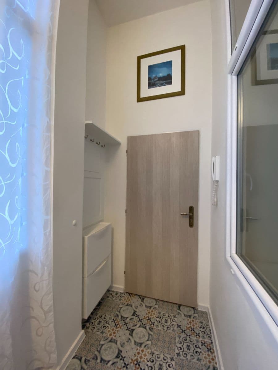 Prenájom bytu 3-izbový 87 m², Preslova, Praha, Praha Prenájom bytu 3-izbový 87 m², Preslova, Praha, Praha