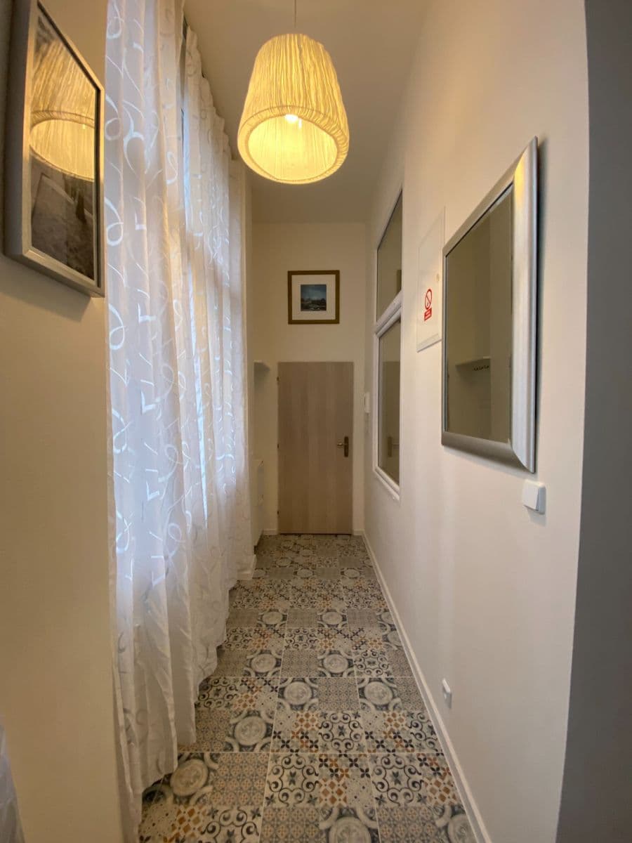 Prenájom bytu 3-izbový 87 m², Preslova, Praha, Praha Prenájom bytu 3-izbový 87 m², Preslova, Praha, Praha