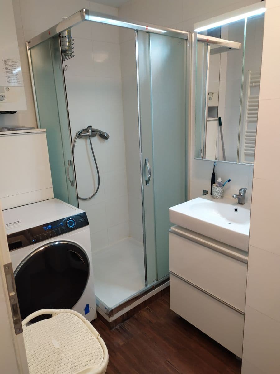 Prenájom bytu 2-izbový 58 m², Přístavní, Praha, Praha Prenájom bytu 2-izbový 58 m², Přístavní, Praha, Praha