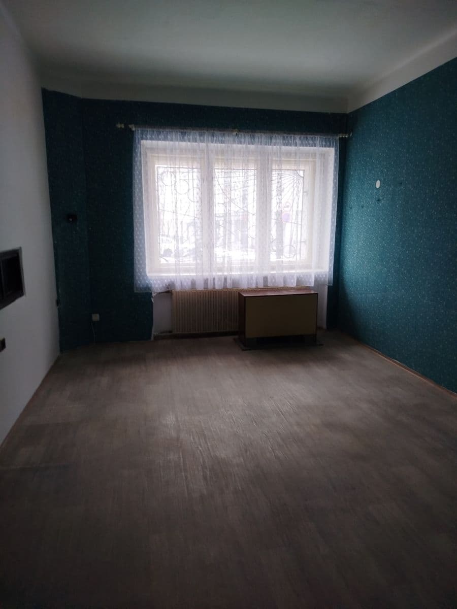 Prenájom nebytového priestoru 86 m², Husovo náměstí, Lysá nad Labem, Středočeský kraj Prenájom nebytového priestoru 86 m², Husovo náměstí, Lysá nad Labem, Středočeský kraj