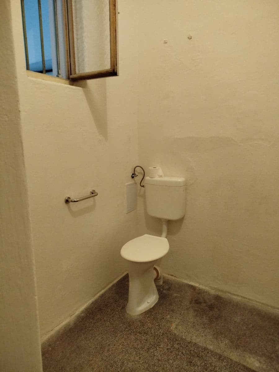 Prenájom nebytového priestoru 86 m², Husovo náměstí, Lysá nad Labem, Středočeský kraj Prenájom nebytového priestoru 86 m², Husovo náměstí, Lysá nad Labem, Středočeský kraj