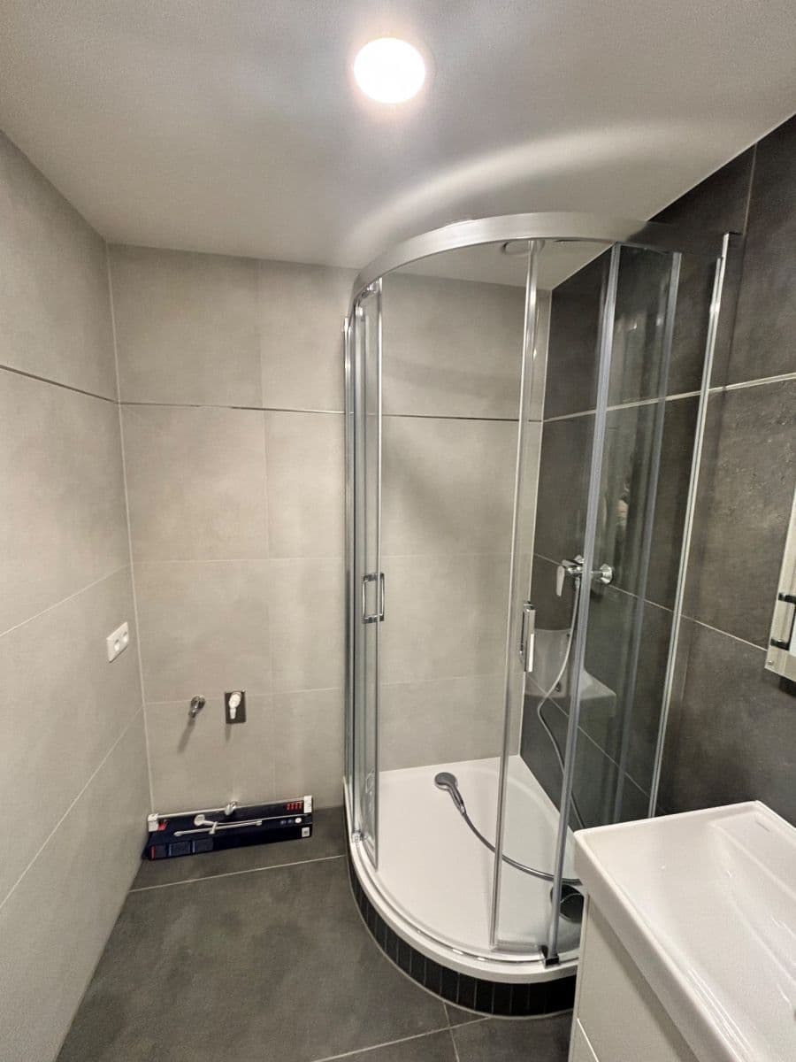 Prenájom bytu 1-izbový 32 m², Poděbradská, Praha, Praha Prenájom bytu 1-izbový 32 m², Poděbradská, Praha, Praha